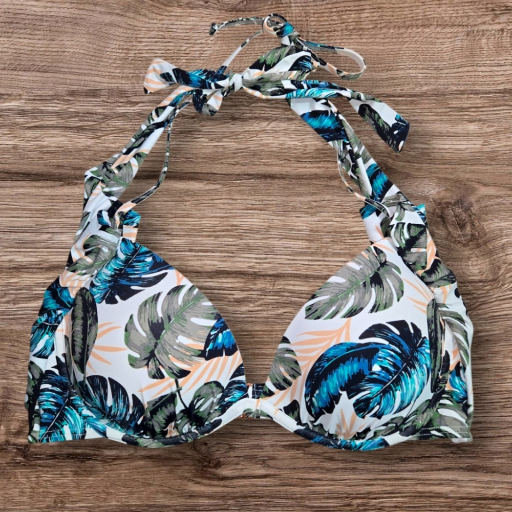 La Vie en Rose Tropical Leaf Print Bikini Top
